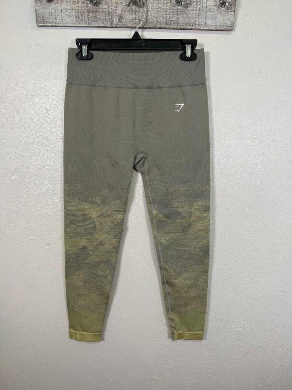 Gymshark Leggings Gray/Yellow Athletic Pants Logo Workout Gym Womens Large